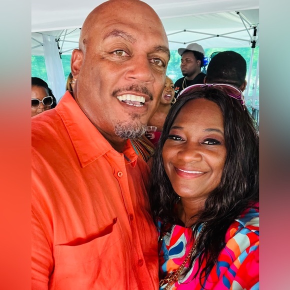 Hello I’m Carla @Cache_Luxe   🌸 Boutique Owner 10 Yrs & Posh 12 Yrs - Picture 12 of 14